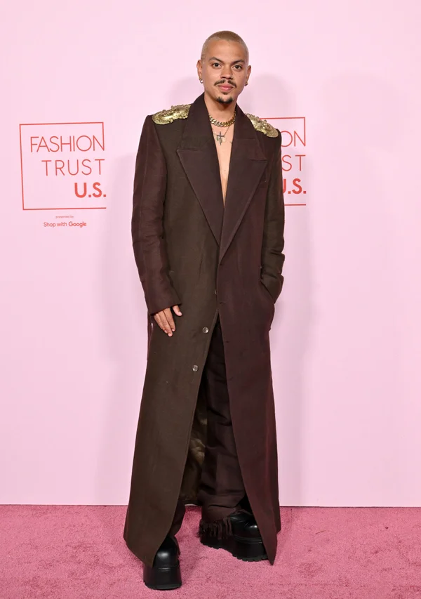 fashion trust red carpet best dressed advisor mag